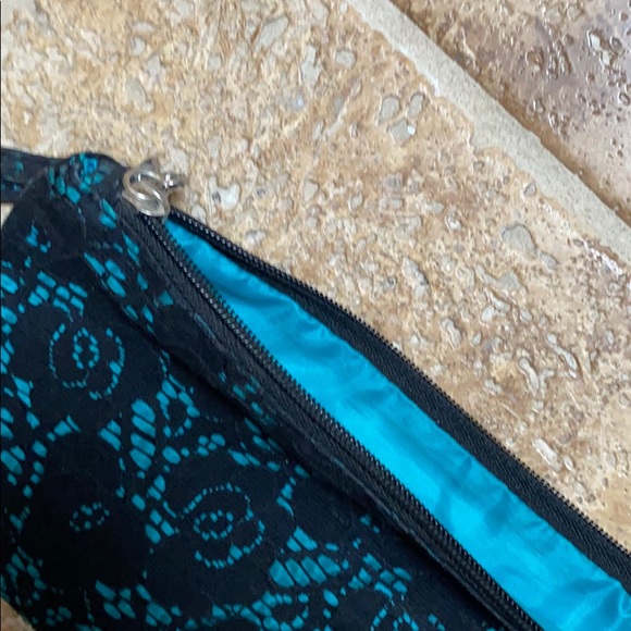 Green and Black Lace Wristlet - Picture 2 of 4